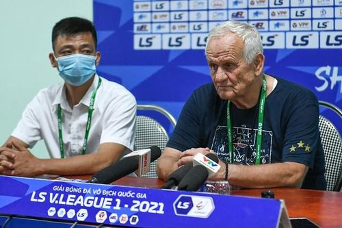 HLV Petrovic: Có tiền cũng không mua được cầu thủ giỏi như của HAGL