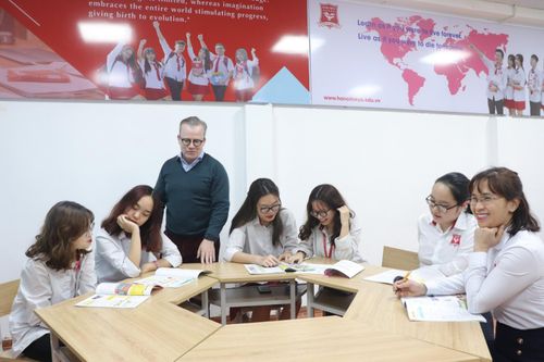 Ôn thi tốt nghiệp THPT môn Ngoại ngữ: Vượt qua trở ngại với bài đọc hiểu