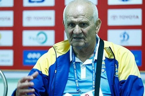 HLV Petrovic: 'Có tiền cũng không mua được cầu thủ như của HAGL'