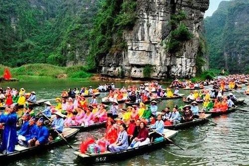 Nghỉ lễ 30/4 và 1/5: Nhiều địa phương không còn lễ hội và sự kiện tập trung đông người
