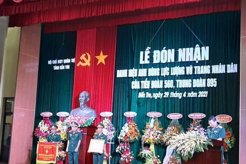 Tiểu đoàn 560 đón nhận danh hiệu Anh hùng lực lượng vũ trang nhân dân