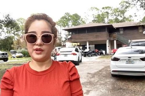 Không có show diễn vì dịch COVID -19, Thúy Nga làm môi giới bất động sản ở Mỹ