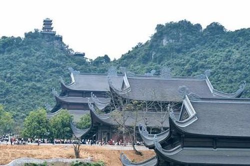 Sẵn sàng 'kịch bản' phòng dịch, chống ùn tắc cho chùa Tam Chúc dịp nghỉ lễ