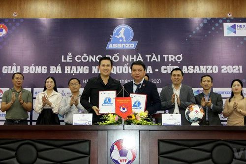 Tân binh hạng Nhì chưa đá đã thấp thỏm lo... 'cháy vé'