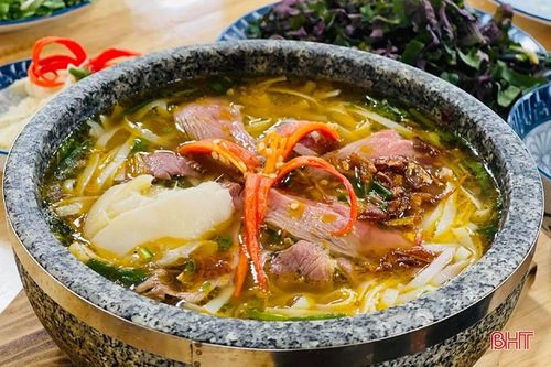 Có gì trong món phở dê bát đá đang 'gây sốt' tại TP Hà Tĩnh