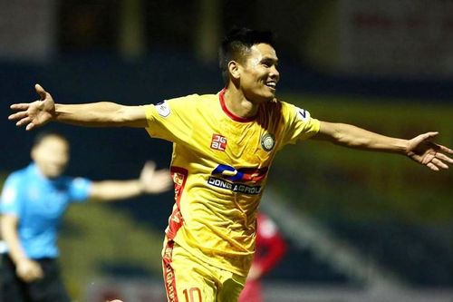 Hoàng Anh Gia Lai cùng Nam Định tiếp tục thăng hoa, Hà Nội FC lâm nguy