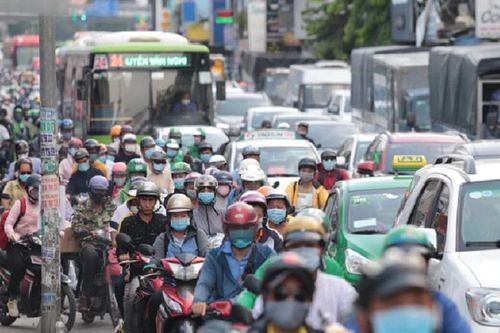 Các cửa ngõ TP Hồ Chí Minh ùn tắc nghiêm trọng trong chiều tối 29/4