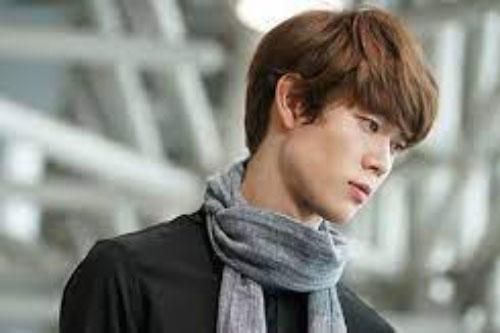 Gặp lại người yêu cũ trong đám cưới bạn thân, tôi sửng sốt vì quá bất ngờ, nhìn sang vợ lại càng thấy hối hận