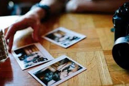 2 nữ sinh lớp 7 'cầu cứu' Phó hiệu trưởng vì bị kẻ xấu dọa tung ảnh 'nóng'