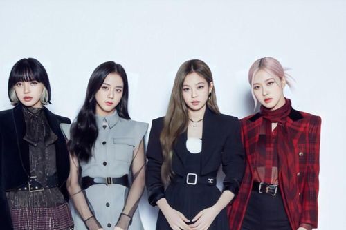 Với The Album, BLACKPINK là nhóm nhạc nữ đầu tiên trong lịch sử đạt được thành tích này.