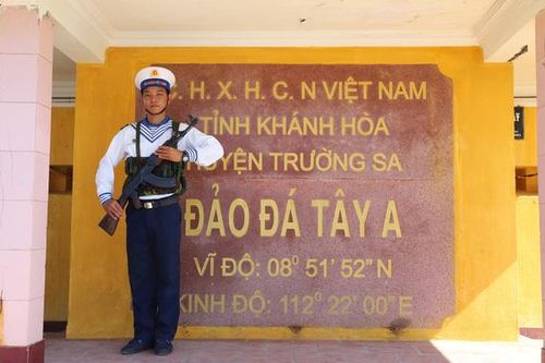 Gặp người lính kéo cờ giải phóng đảo đầu tiên của quần đảo Trường Sa