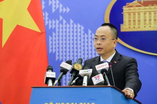 Bộ Ngoại giao đang nghiên cứu kinh nghiệm các nước về 'hộ chiếu vaccine'