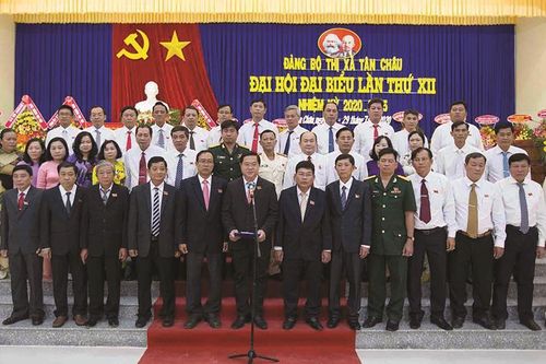 Phát huy truyền thống anh hùng cách mạng, đưa Tân Châu hội nhập và phát triển