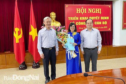 Triển khai quyết định về công tác cán bộ