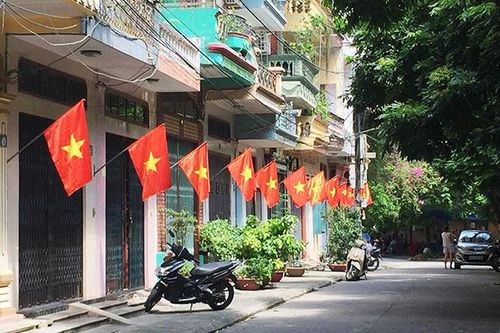 Thông báo về việc treo cờ Tổ quốc và nghỉ lễ 30-4, 1-5
