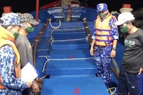 Bắt giữ tàu chở 60.000 lít dầu DO không rõ nguồn gốc
