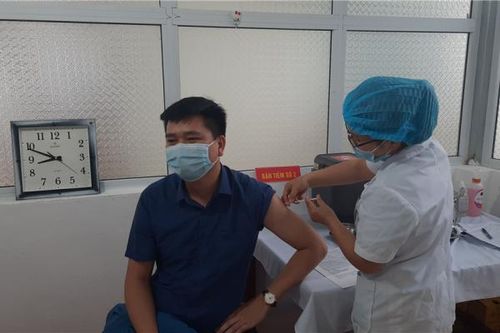 Hơn 6.500 người đã tiêm vắc xin COVID-19 tại Cao Bằng