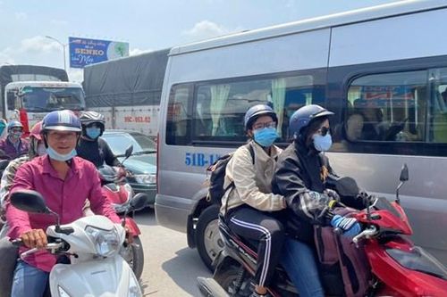 Từ TP HCM đi các tỉnh, kẹt xe nhiều tuyến quốc lộ