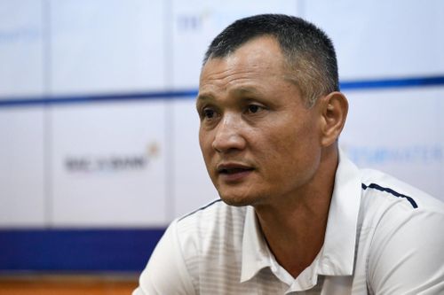 Chủ tịch và HLV SLNA từ chức