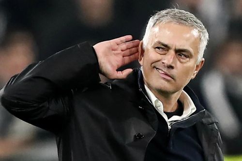 Mourinho thoát cảnh thất nghiệp