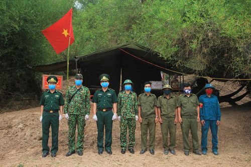 Liên tục phát hiện người nhập cảnh trái phép, Quảng Trị tăng cường chống dịch tuyến biên giới