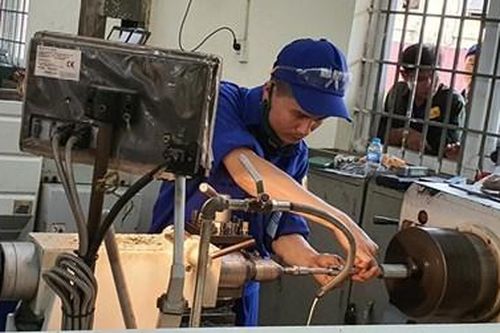 Người thợ có bàn tay vàng
