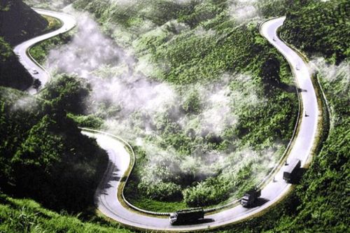 Nín thở những cung đường đèo hiểm trở nhất Việt Nam