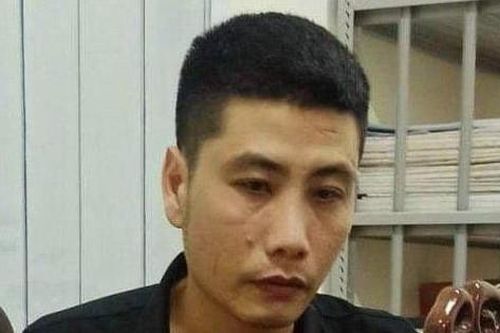 Phóng ô tô đâm cảnh sát giao thông gãy chân rồi bỏ trốn