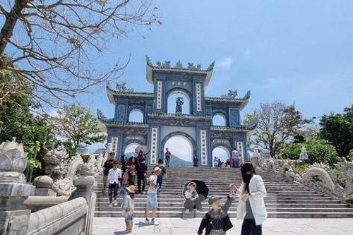Lo ngại dịch bệnh, 20% khách hủy phòng, tour Đà Nẵng dịp lễ