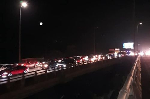 Nghỉ lễ 30/4, giao thông ùn tắc từ cửa ngõ Thủ đô đến tận Ninh Bình