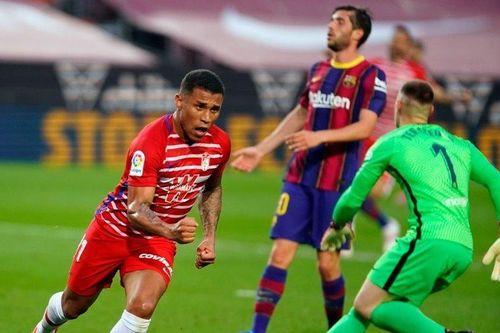 Thua sốc bại tướng của MU, Barca lỡ cơ hội lên đỉnh bảng