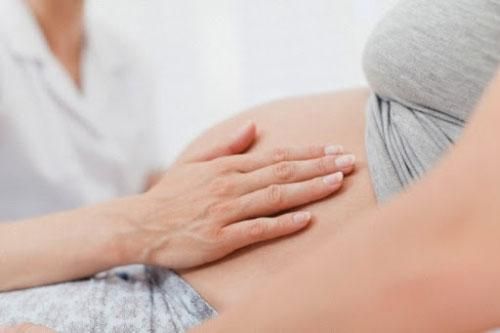 Cần làm gì khi bà bầu bị thiếu ối?