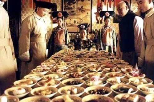 Nổi tiếng ăn uống xa hoa, thậm chí ăn cả những món người thường kinh hãi nhưng cả đời Từ Hi Thái hậu lại không ăn 2 món thịt quen thuộc này