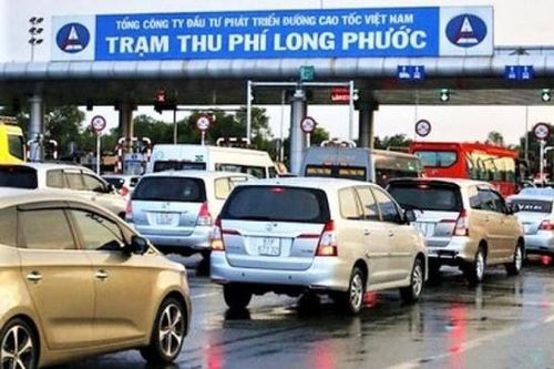 Trạm thu phí Long Phước bị lập biên bản vì để ùn tắc kéo dài