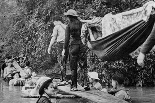 Gợi quá khứ hào hùng từ những trang sách