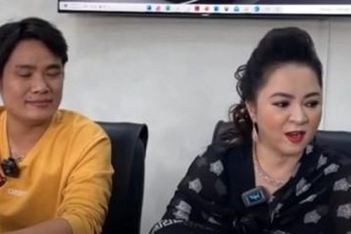 Bà Nguyễn Phương Hằng tiếp tục livestream để 'phanh phui bí mật' Đàm Vĩnh Hưng