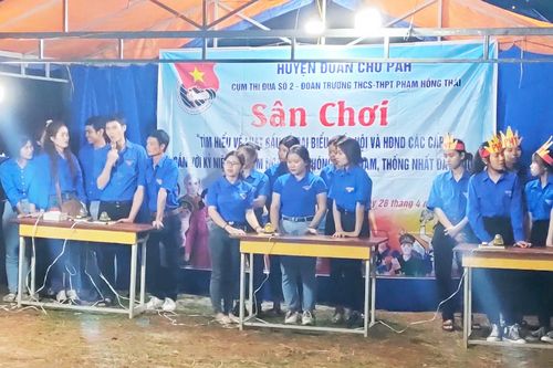 Huyện Đoàn Chư Păh tổ chức tìm hiểu pháp luật về bầu cử