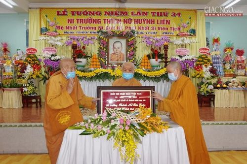 Tưởng niệm cố Ni trưởng Huỳnh Liên, Ni trưởng Tân Liên làm Trưởng Ni giới hệ phái Khất sĩ