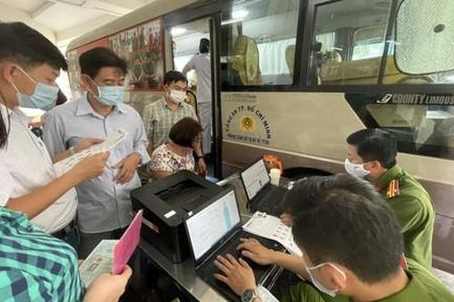 Công an TPHCM cấp CCCD cho người tạm trú từ 1/5, làm cả ngày lễ