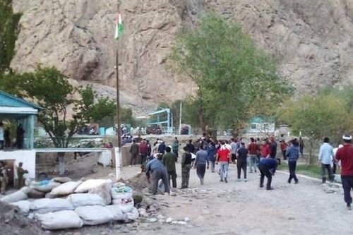 Vì sao xung đột bùng phát ở biên giới Kyrgyzstan và Tajikistan?