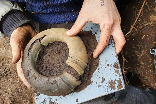 Phát hiện kho báu 2.500 năm tuổi từ thời đồ đồng