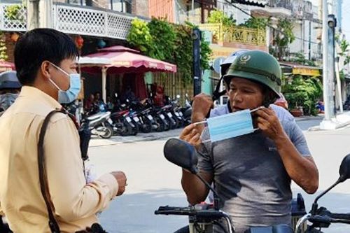 Các tỉnh miền Tây quyết liệt phòng chống Covid-19 dịp lễ