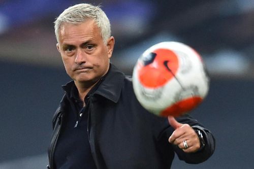 Tottenham khó tìm người thay thế Mourinho