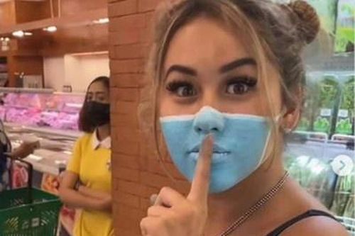 Hai YouTuber bị trục xuất khỏi Bali sau video giả đeo khẩu trang