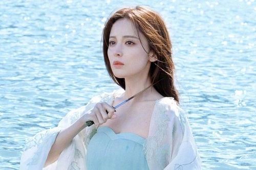 Cổ Lực Na Trát: 'Không dám nhìn vào mắt Cổ Thiên Lạc khi đóng chung'