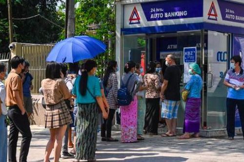Khủng hoảng kép kéo kinh tế Myanmar đến bờ vực sụp đổ