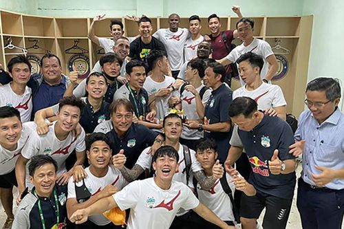 HAGL xưng vương và phá nhiều kỷ lục V-League, tại sao không?