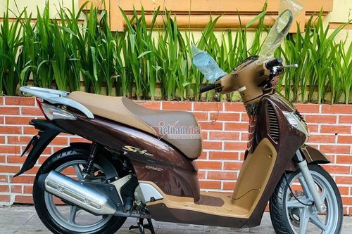 Honda SH 2008 màu sôcôla giá hơn 250 triệu đồng gây sốt