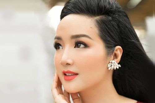Hoa hậu Giáng My 'lão hóa ngược' ở tuổi 50