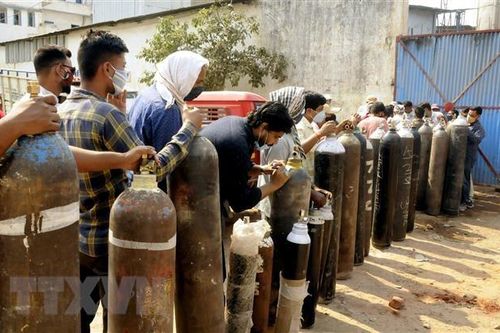 Các chuyên gia cảnh báo về mối nguy hiểm của việc tự tạo oxy tại nhà